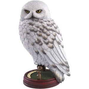 Hedwig statue