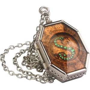 Harry Potter - Salazar Slytherin's medallion Horcrux