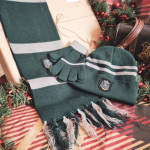 Set Promo Sciarpa Cappello guanti Serpeverde Ufficiali Harry Potter