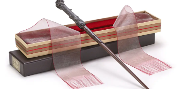 Bacchette Magiche dei Personaggi + Segnalibro Noble Collection